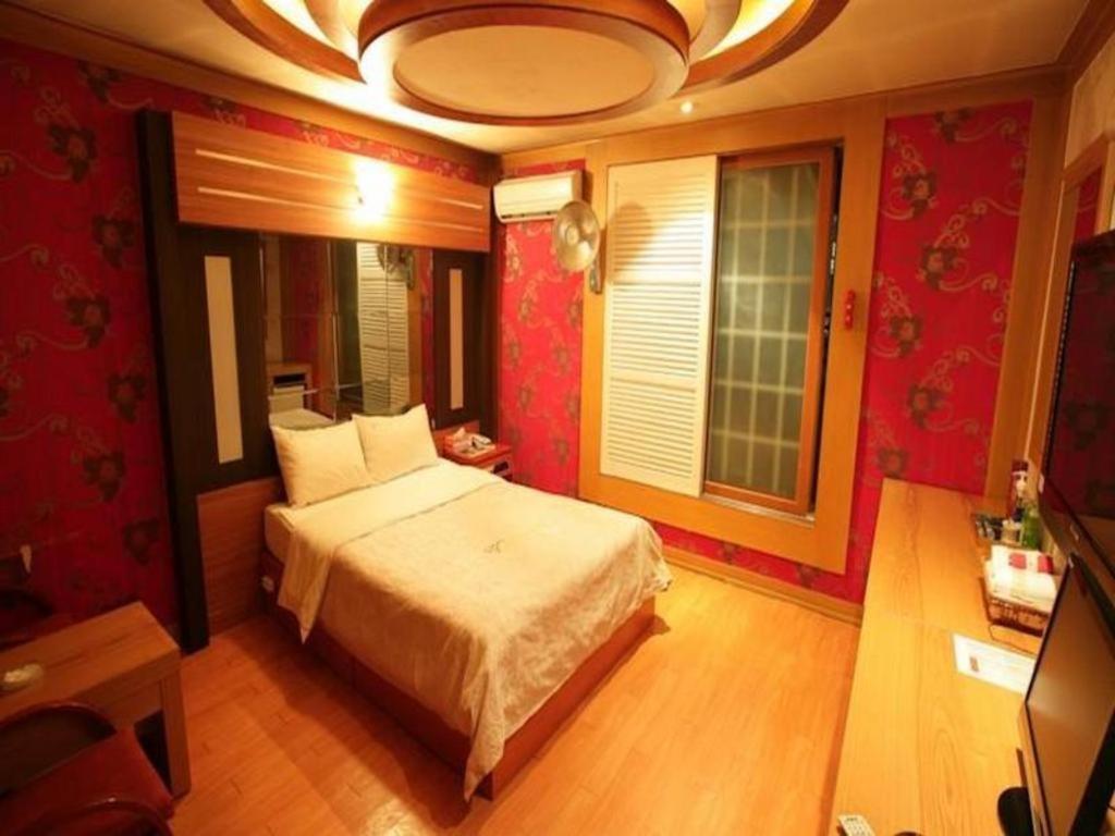 Valentine Hotel Kōyō Екстериор снимка