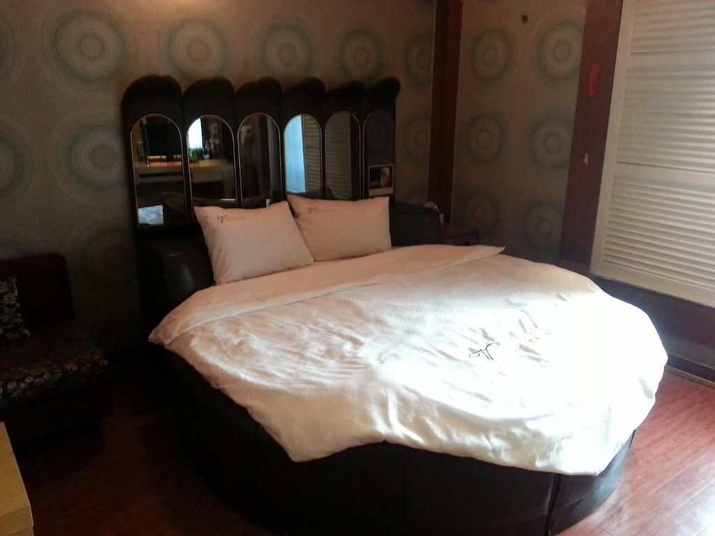Valentine Hotel Kōyō Екстериор снимка